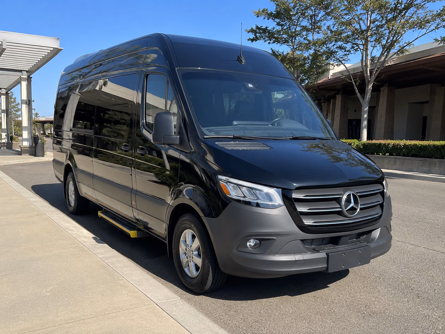 airport transfers for corporate groups and vips