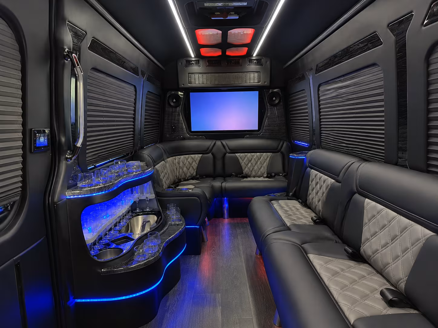 norfolk custom day trip and driving tour bus rentals