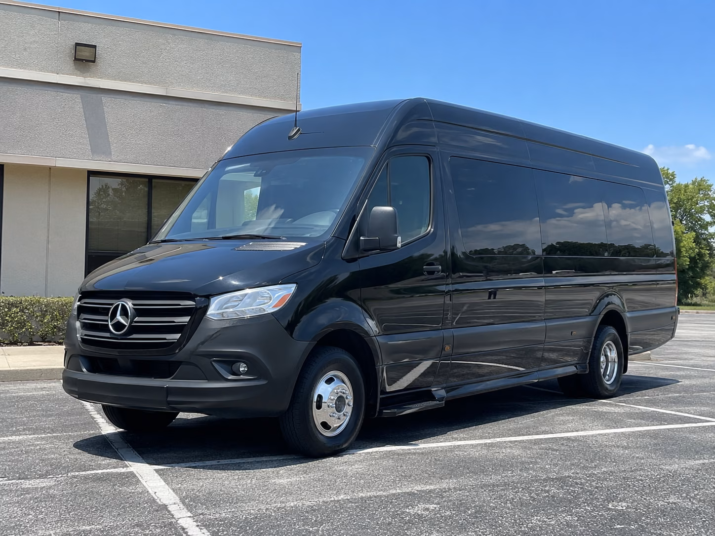 wine event transportation from norfolk to the williamsburg winery
